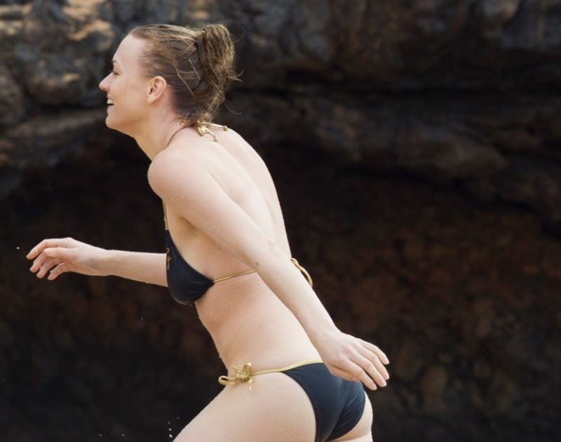 yvonne strahovski ass yvonne strahovski ass